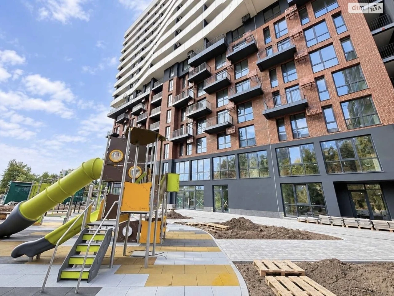 Sale of Apartment in Sykhivsky District