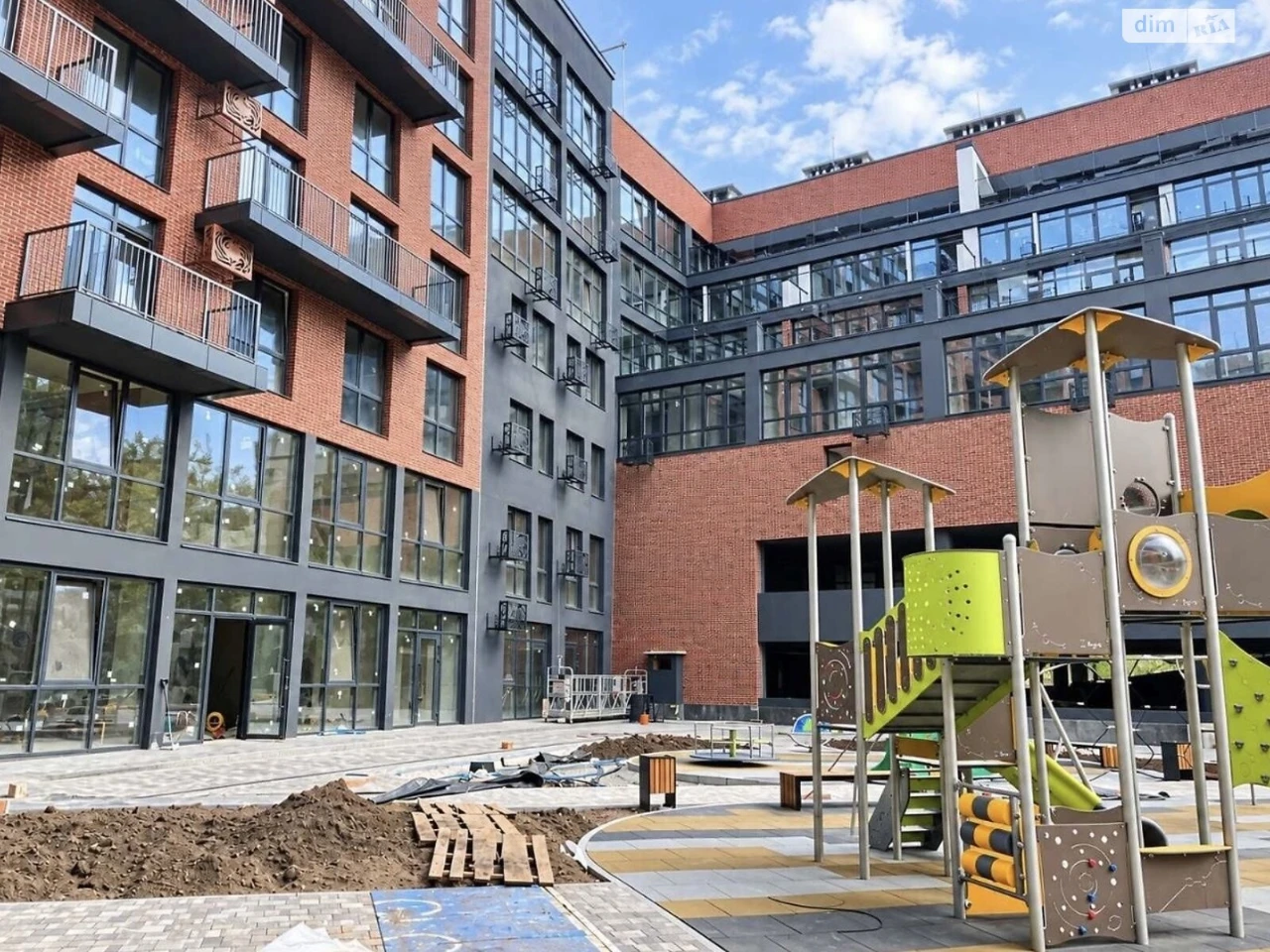 Sale of Apartment in Sykhivsky District