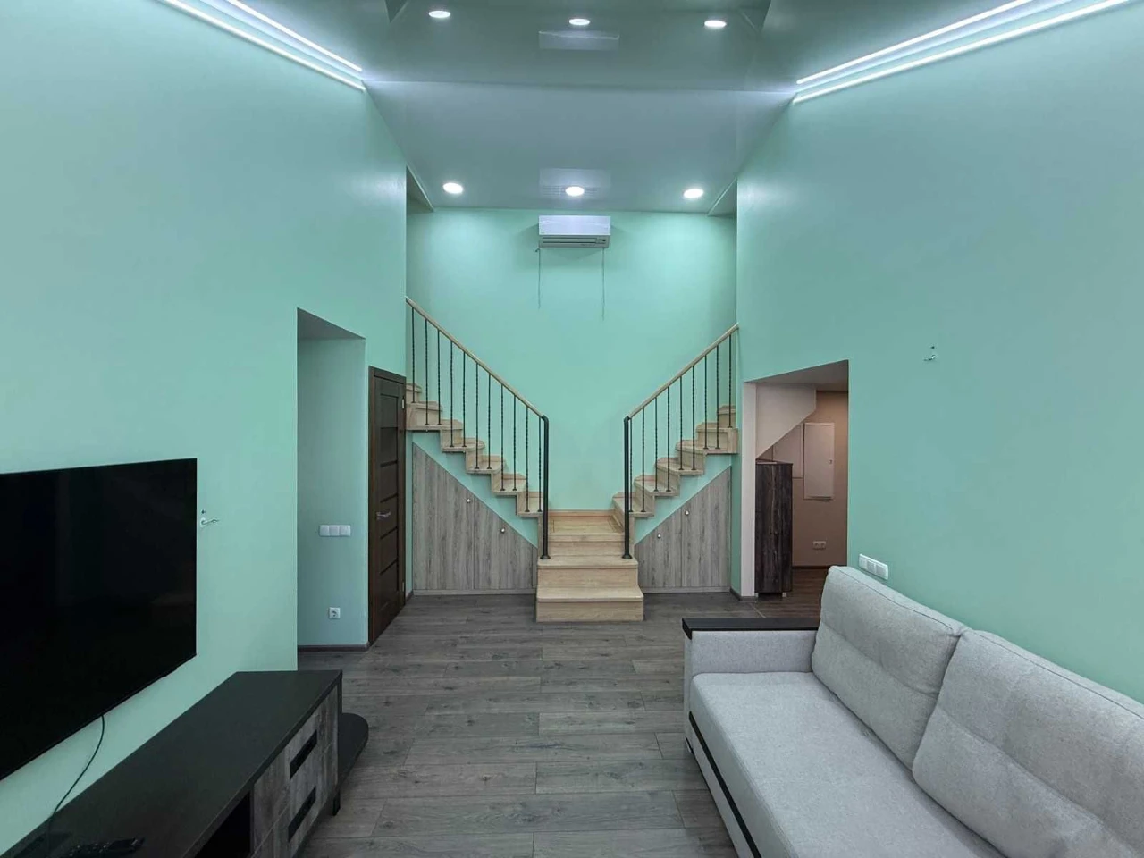For Sale: 3-room apartment in a club house Dnipro center