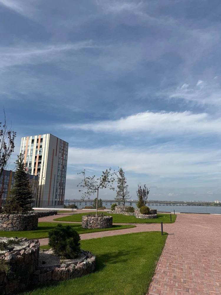 Продается квартира в ЖК «Маяк» Mayak, новостройка, Набережная Парк Шев
