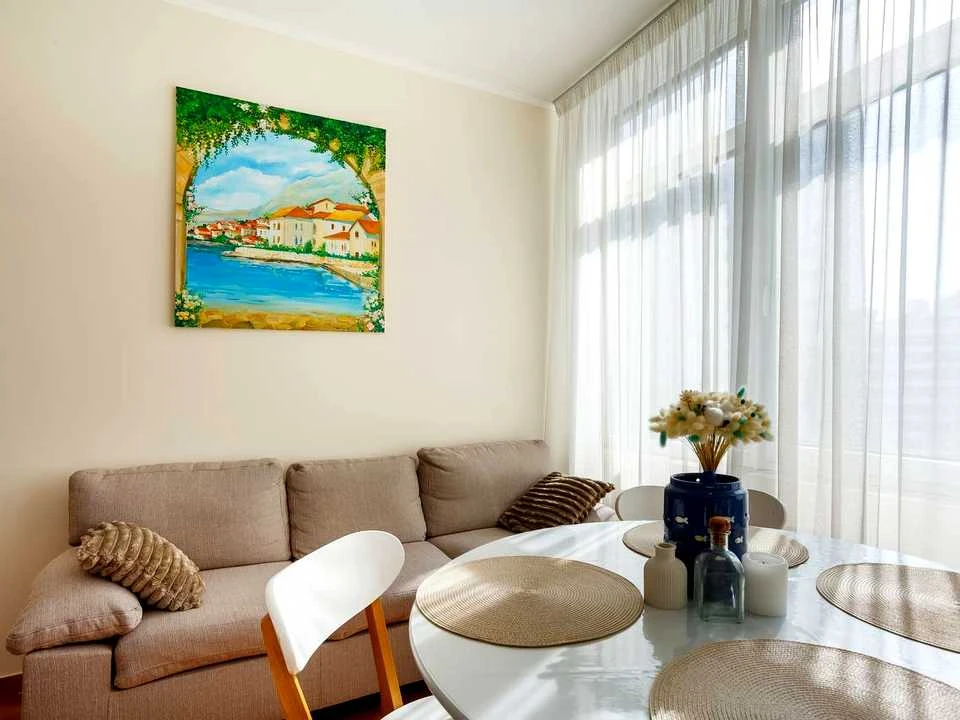 Apartment. Odessa, Valeriya Samokhvalova Street