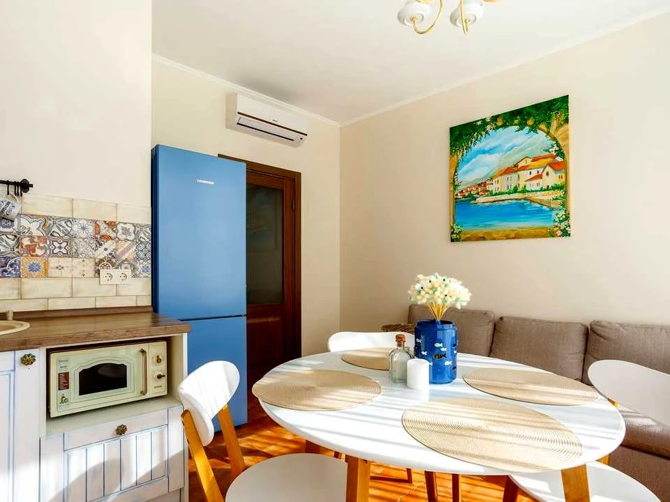 Apartment. Odessa, Valeriya Samokhvalova Street