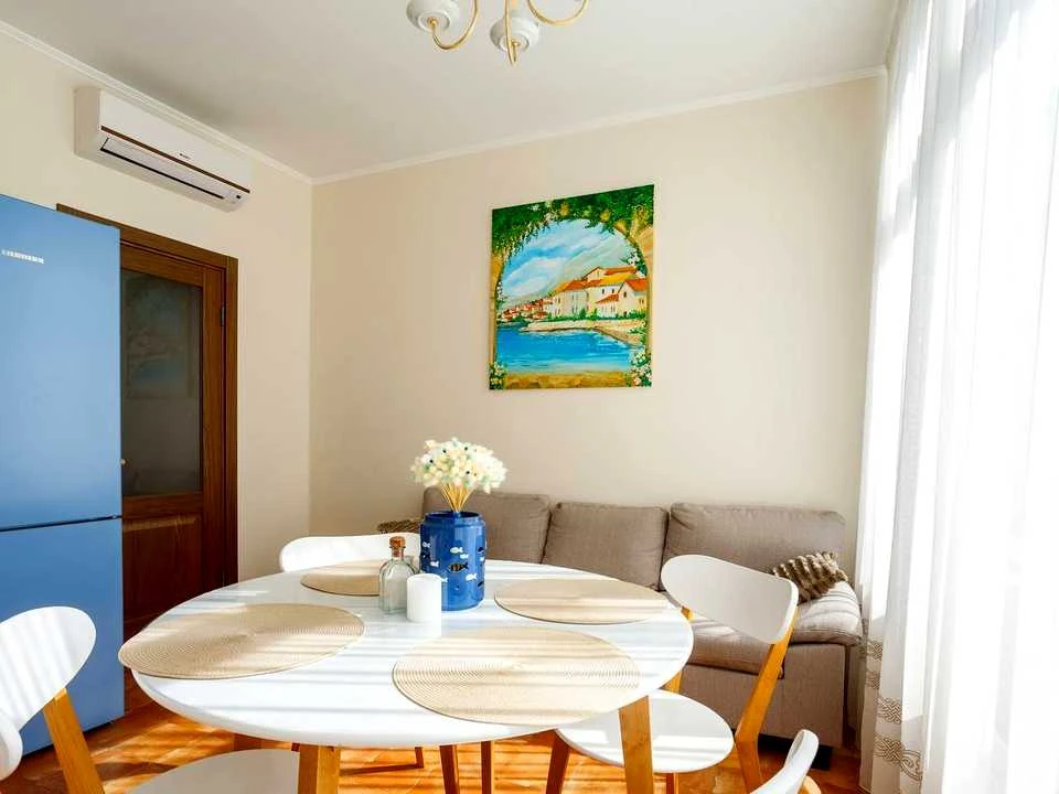 Apartment. Odessa, Valeriya Samokhvalova Street