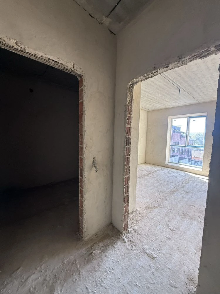 Продається квартира в новобудові, неподалік центру