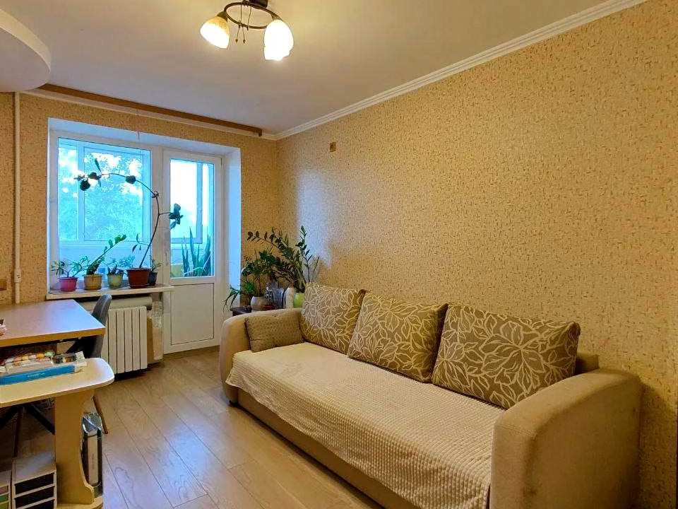 Apartment. Dnipro, Topolyna St.