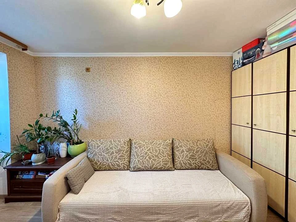 Apartment. Dnipro, Topolyna St.