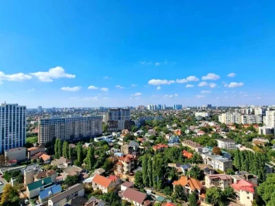 Apartment. Odessa, Kompasniy Prospect.