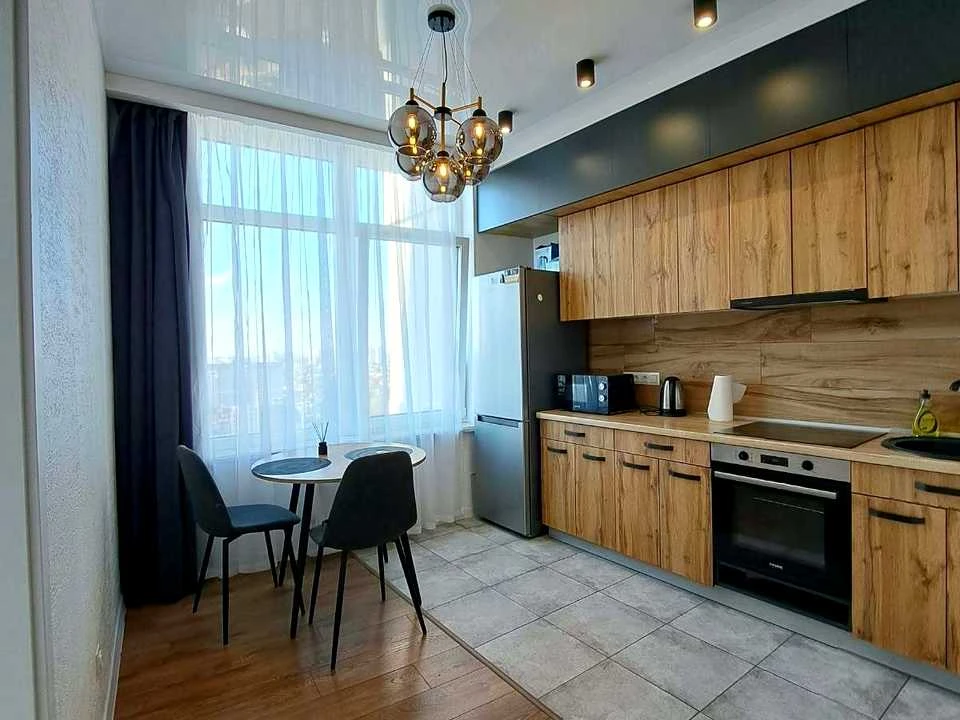 Apartment. Odessa, Kompasniy Prospect.