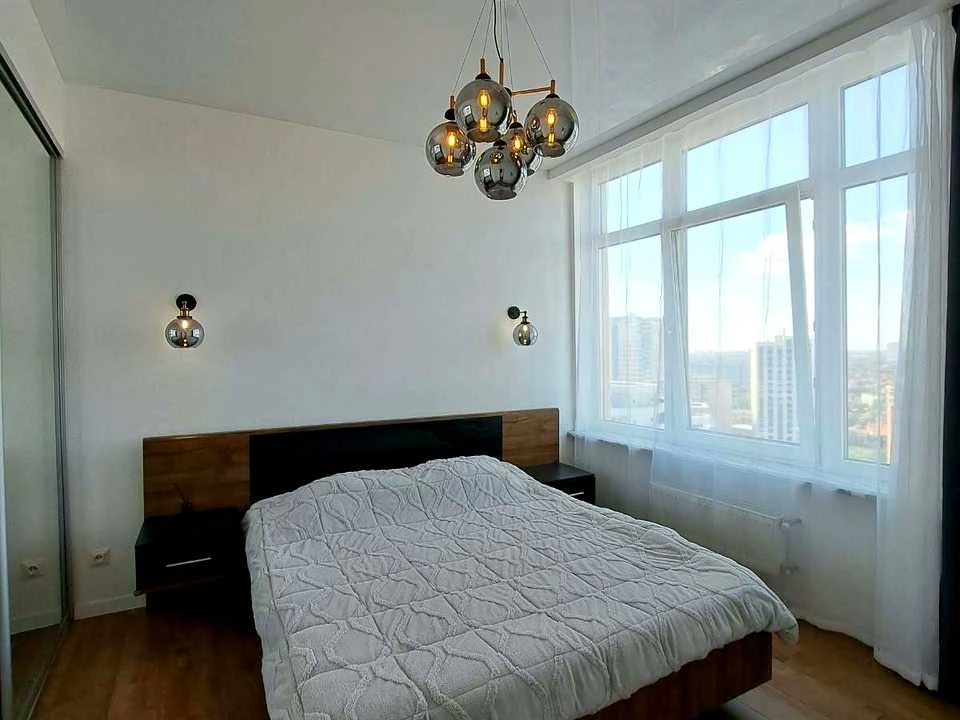 Apartment. Odessa, Kompasniy Prospect.