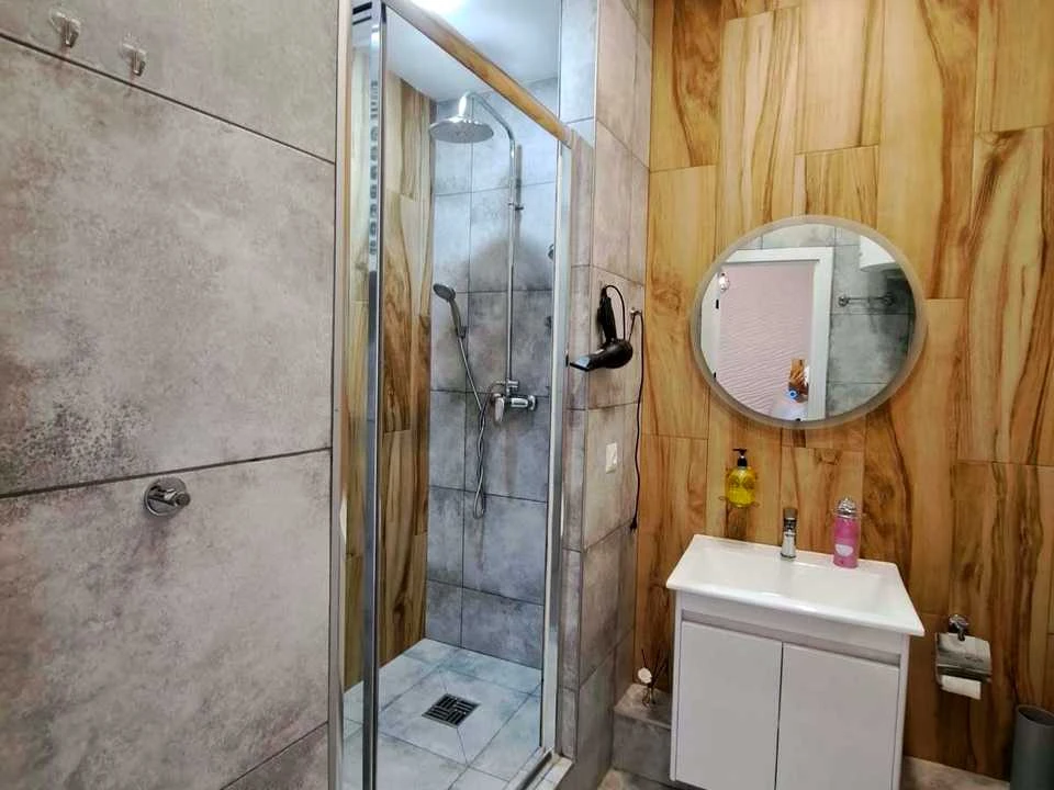 Apartment. Odessa, Kompasniy Prospect.