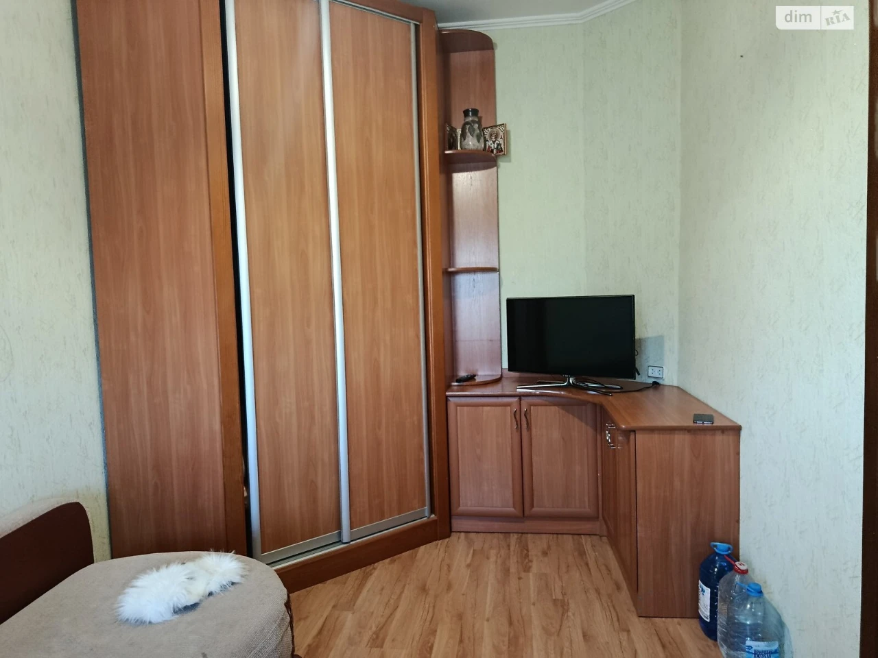 Sale of House, Wide Valley