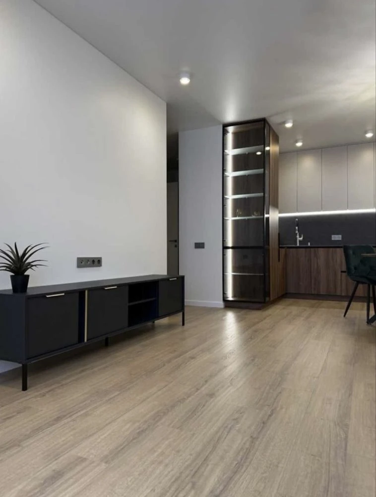 Academic. New apartment with renovation. COMPLETE FURNITURE