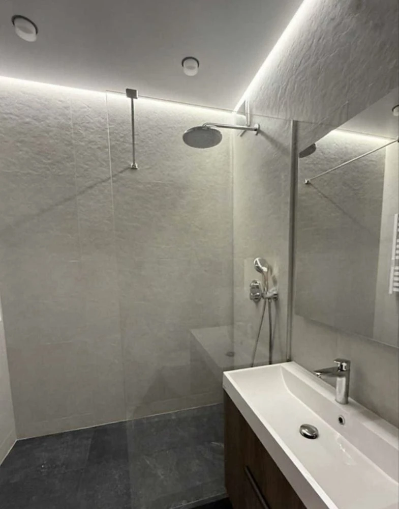 Academic. New apartment with renovation. COMPLETE FURNITURE