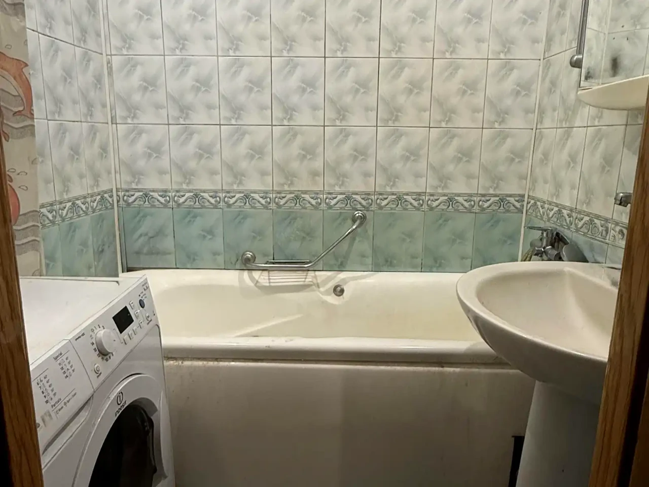 Rent of a 3-room apartment 70 sq.m 4/16 floor