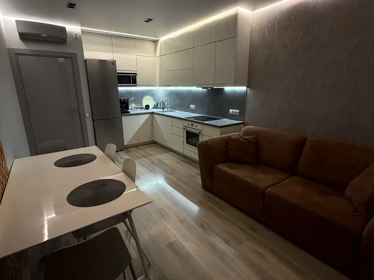 Rent of a 1-room apartment 48 m² 15/22 floor