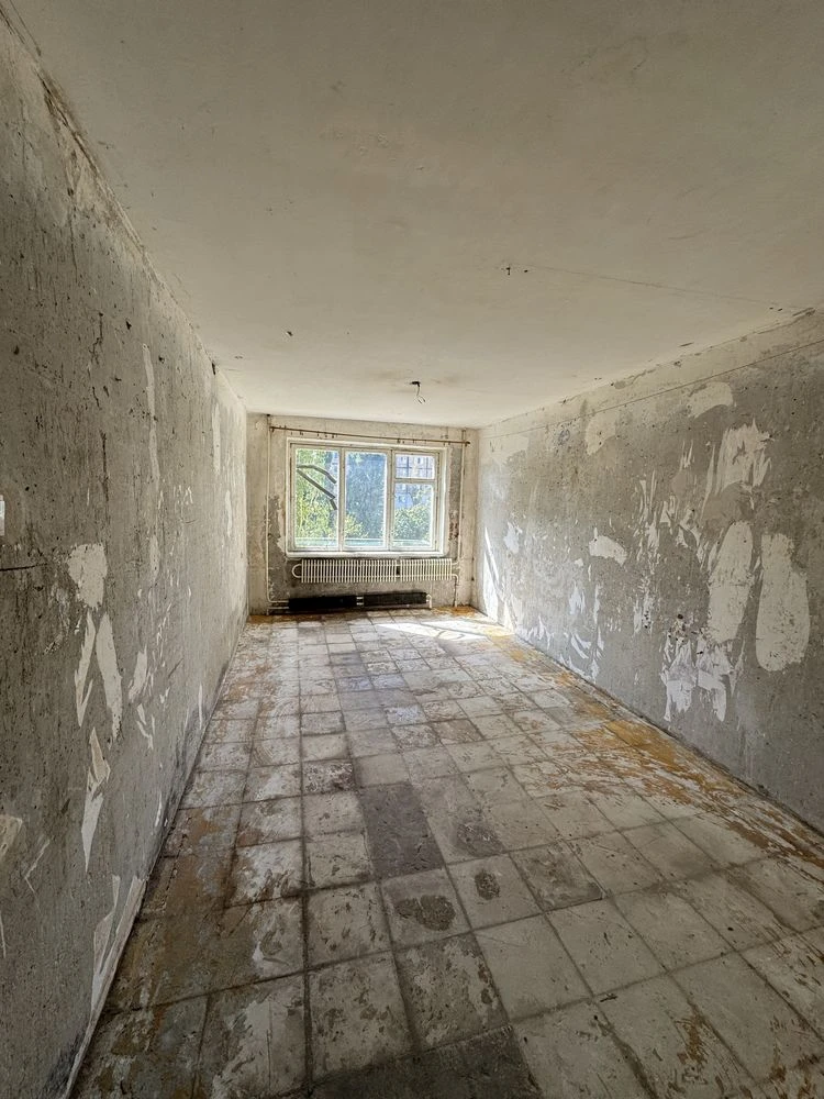 Sale of 1 apartment at Victory 6, Dobrovoliv 10