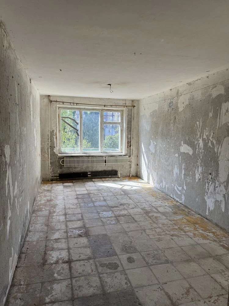 Sale of 1 apartment at Victory 6, Dobrovoliv 10