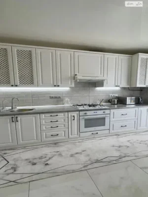 Long-Term Rental Apartment, Holosko
