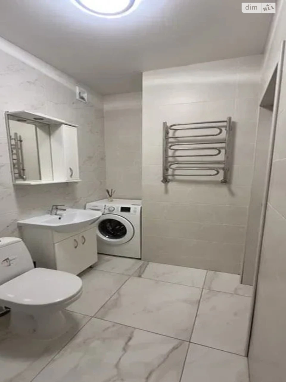 Long-Term Rental Apartment, Holosko