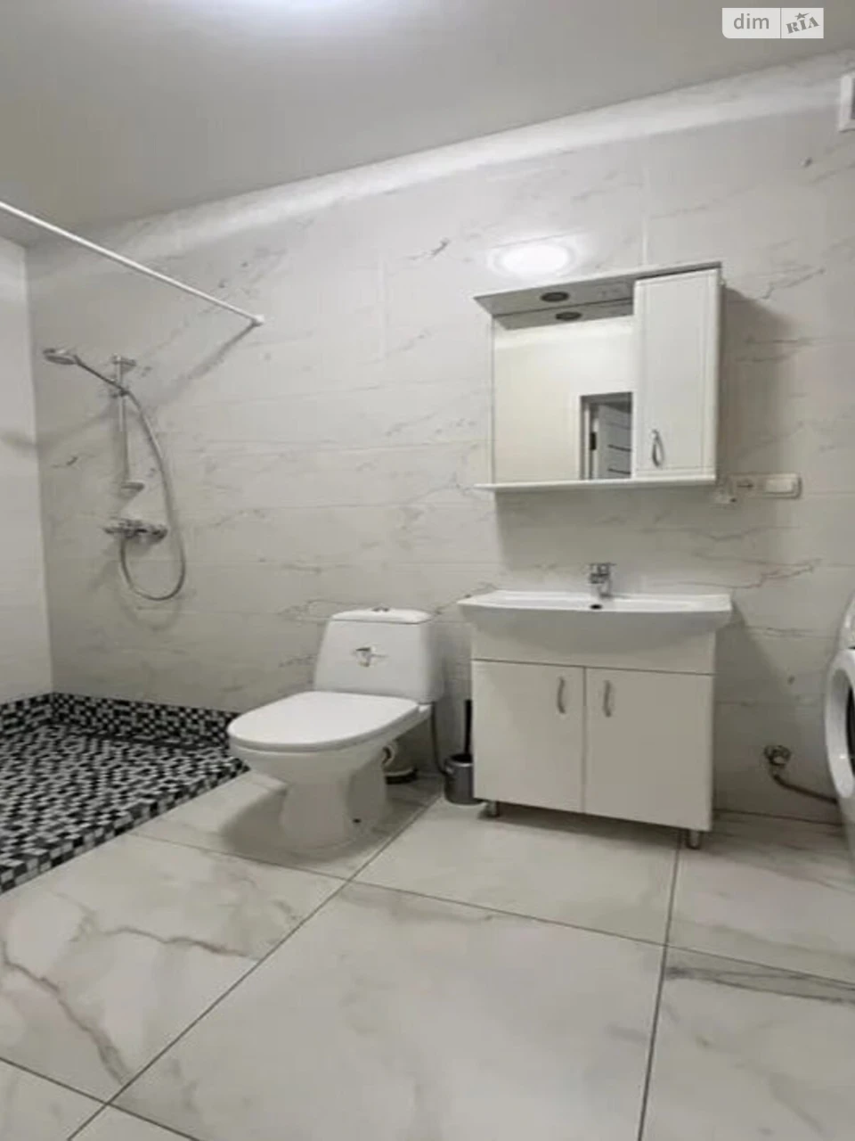 Long-Term Rental Apartment, Holosko