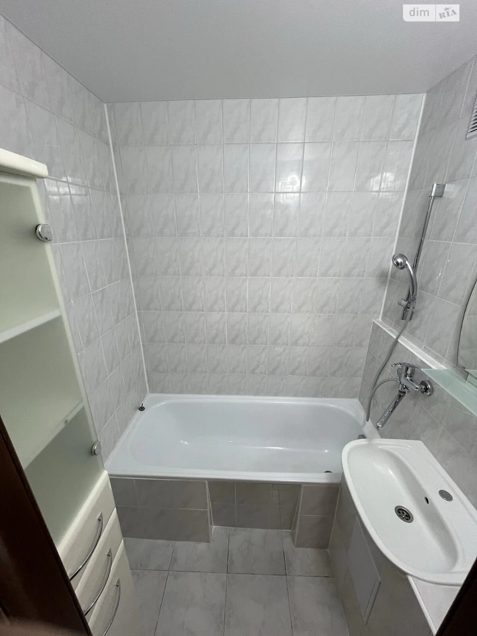Long-term Rental Apartment Troyeshchyna