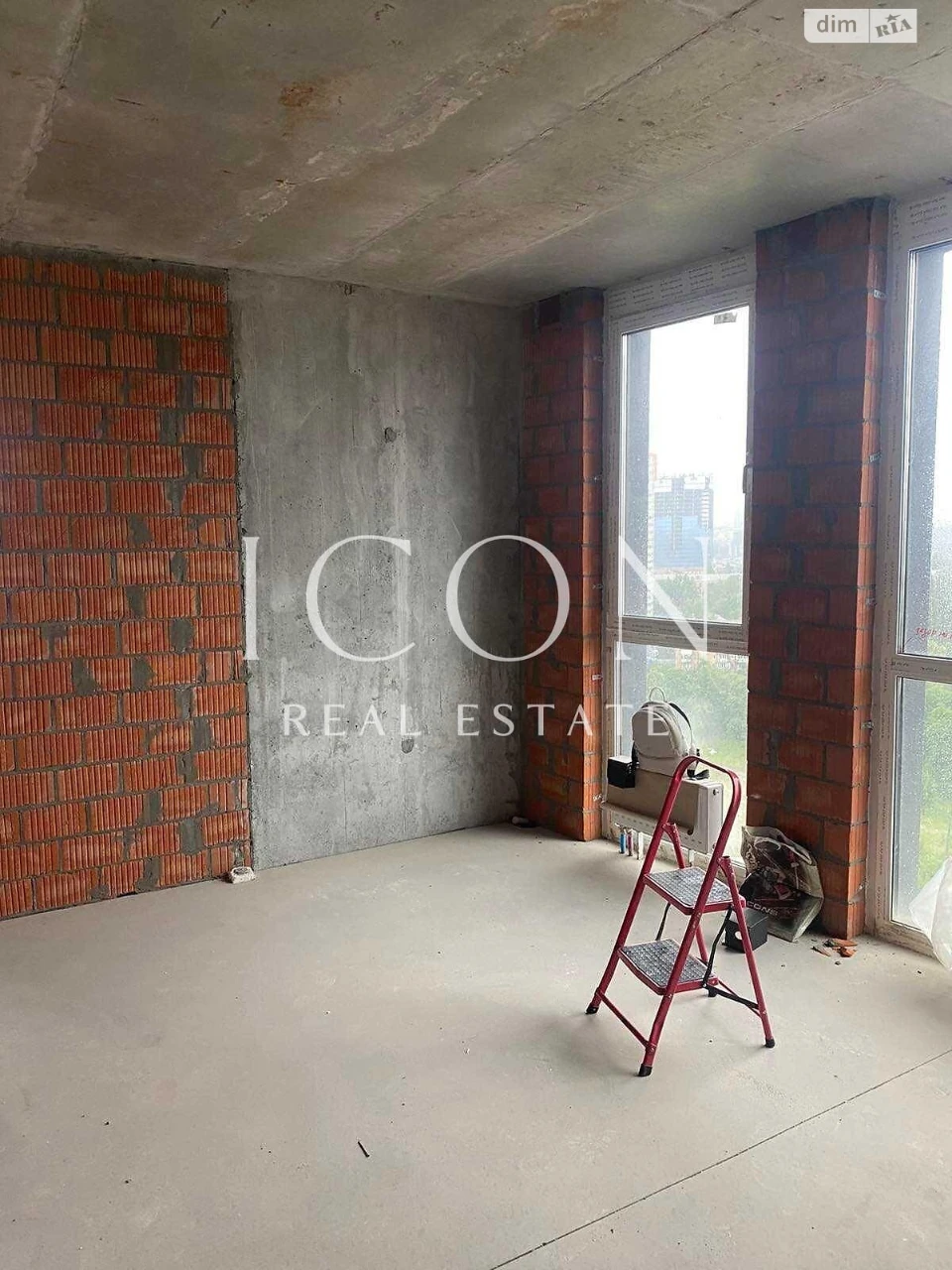 Sale of Apartment in Solomjansky