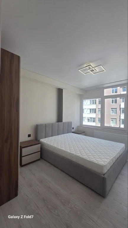 Sale of a 3-room apartment in a new building.