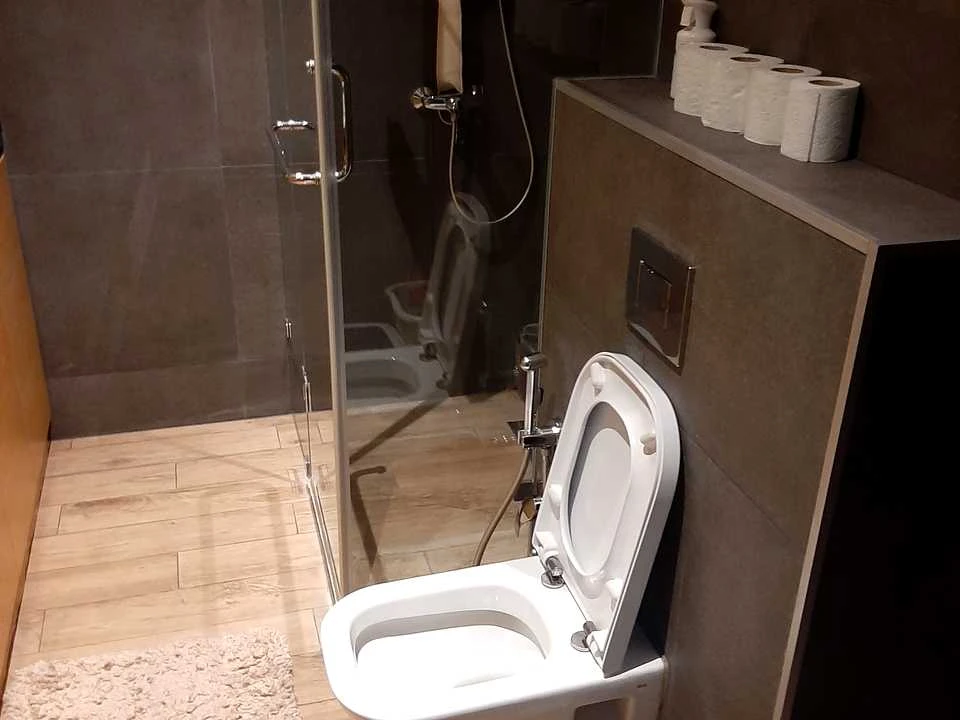Квартира. Київ, Драгоманова вул.