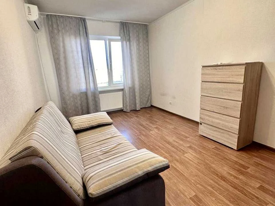 Квартира. Київ, Бориса Гмирі вул.