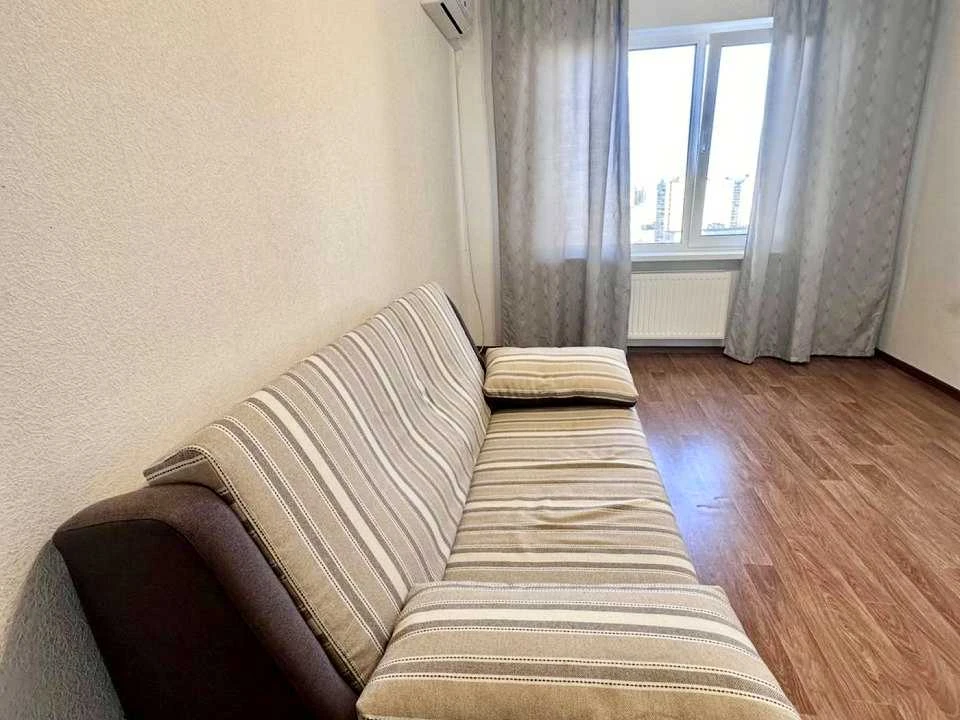 Квартира. Київ, Бориса Гмирі вул.