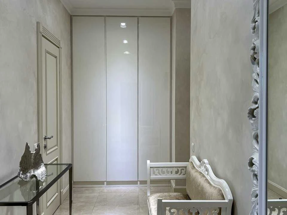 Apartment. Andriy Verkholyda St.