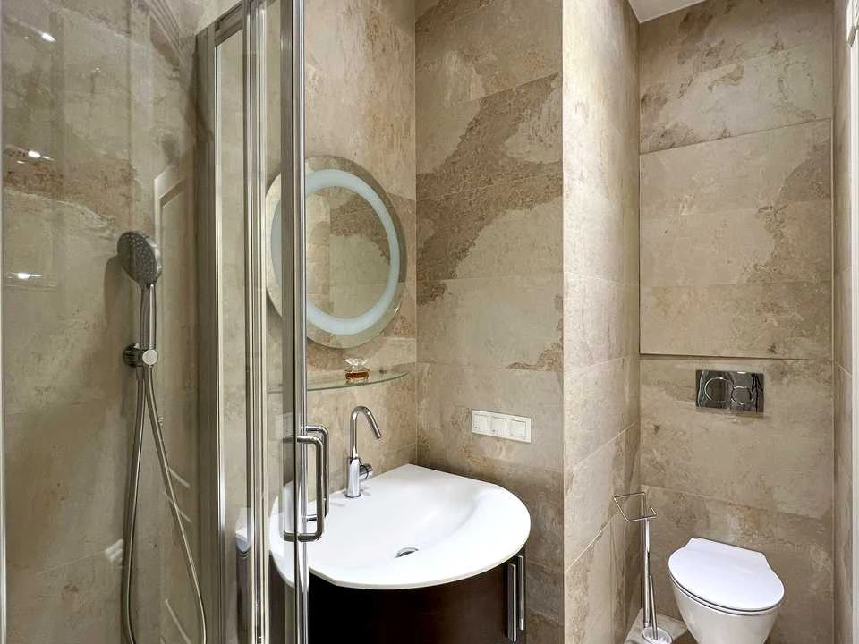 Apartment. Andriy Verkholyda St.