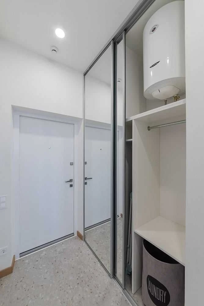 SELLING AS IS. Stylish 1-room apartment in a complex (Unit. Хоу)