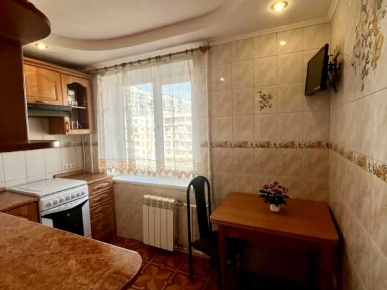 Apartment. Volodymyr Iasiuk St., Kyiv