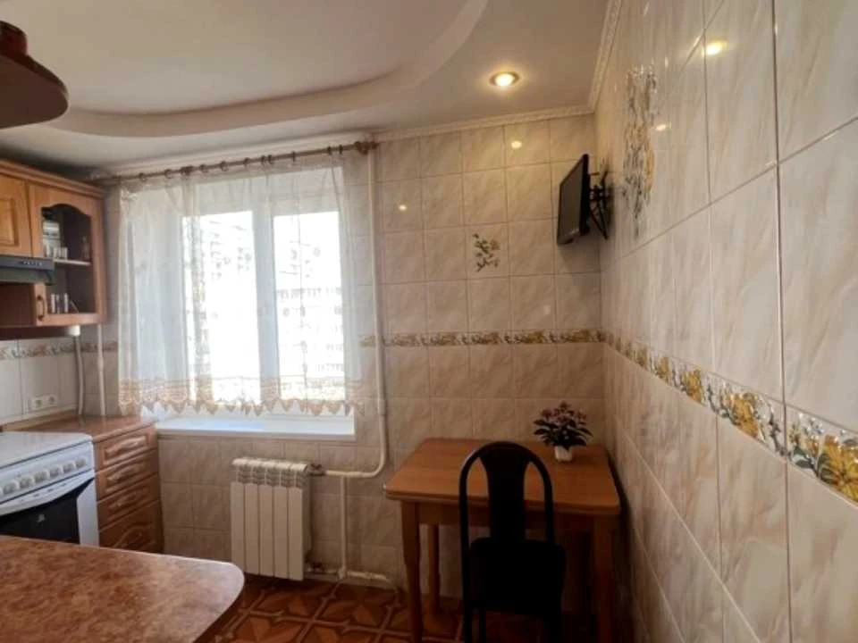 Apartment. Volodymyr Iasiuk St., Kyiv
