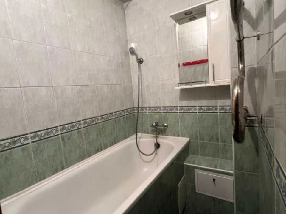 Apartment. Volodymyr Iasiuk St., Kyiv