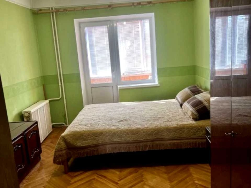 Apartment. Volodymyr Iasiuk St., Kyiv