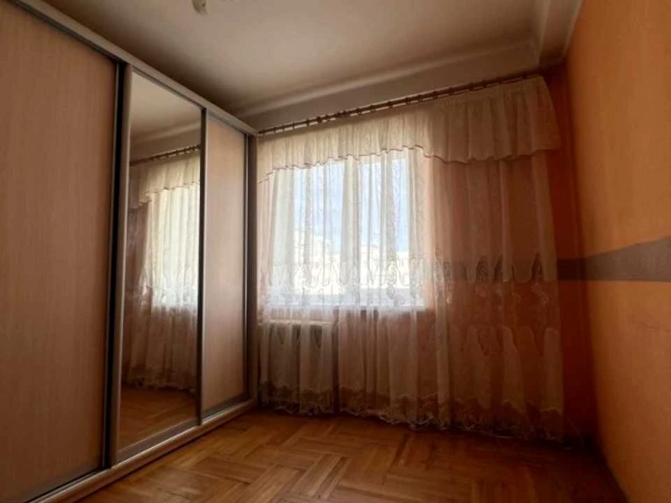 Apartment. Volodymyr Iasiuk St., Kyiv