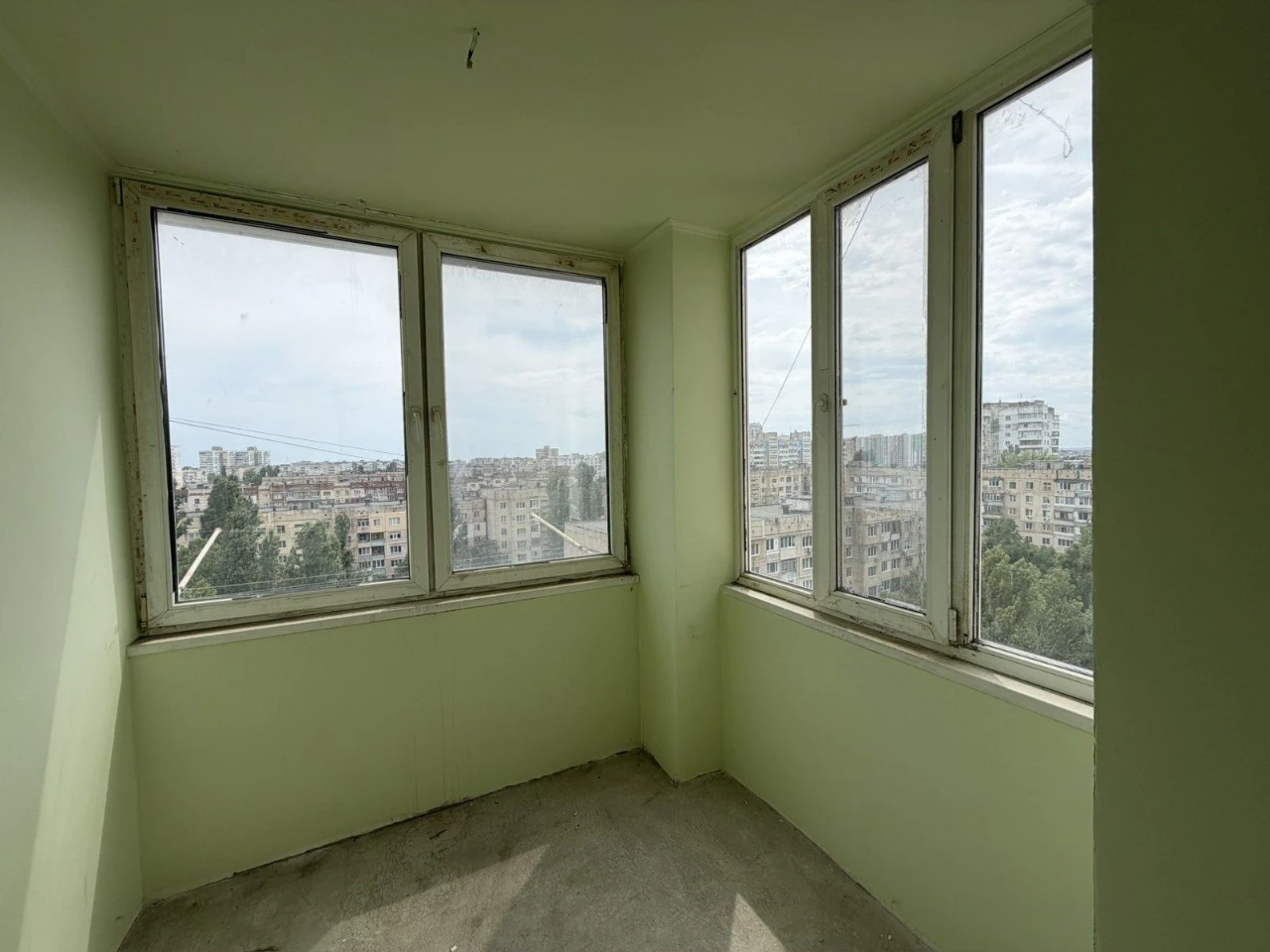 1-room apartment in a brick special project for sale on Taїrova