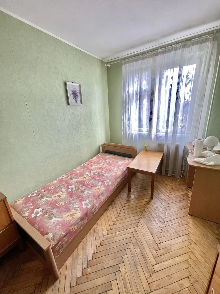 Продаж 3 кімнатної квартири вул.Петлюри