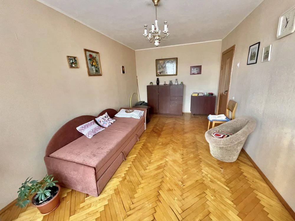 Продаж 3 кімнатної квартири вул.Петлюри