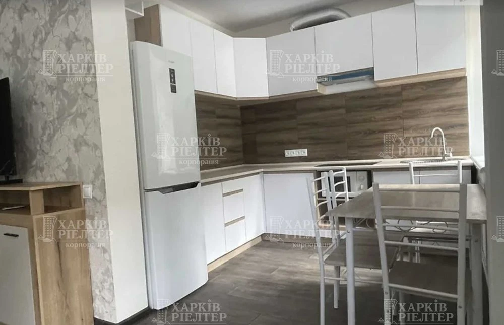 GA D2 3-room apartment for sale in the center of Kharkiv, opposite