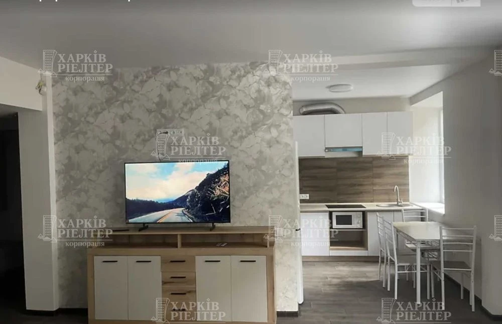 GA D2 3-room apartment for sale in the center of Kharkiv, opposite