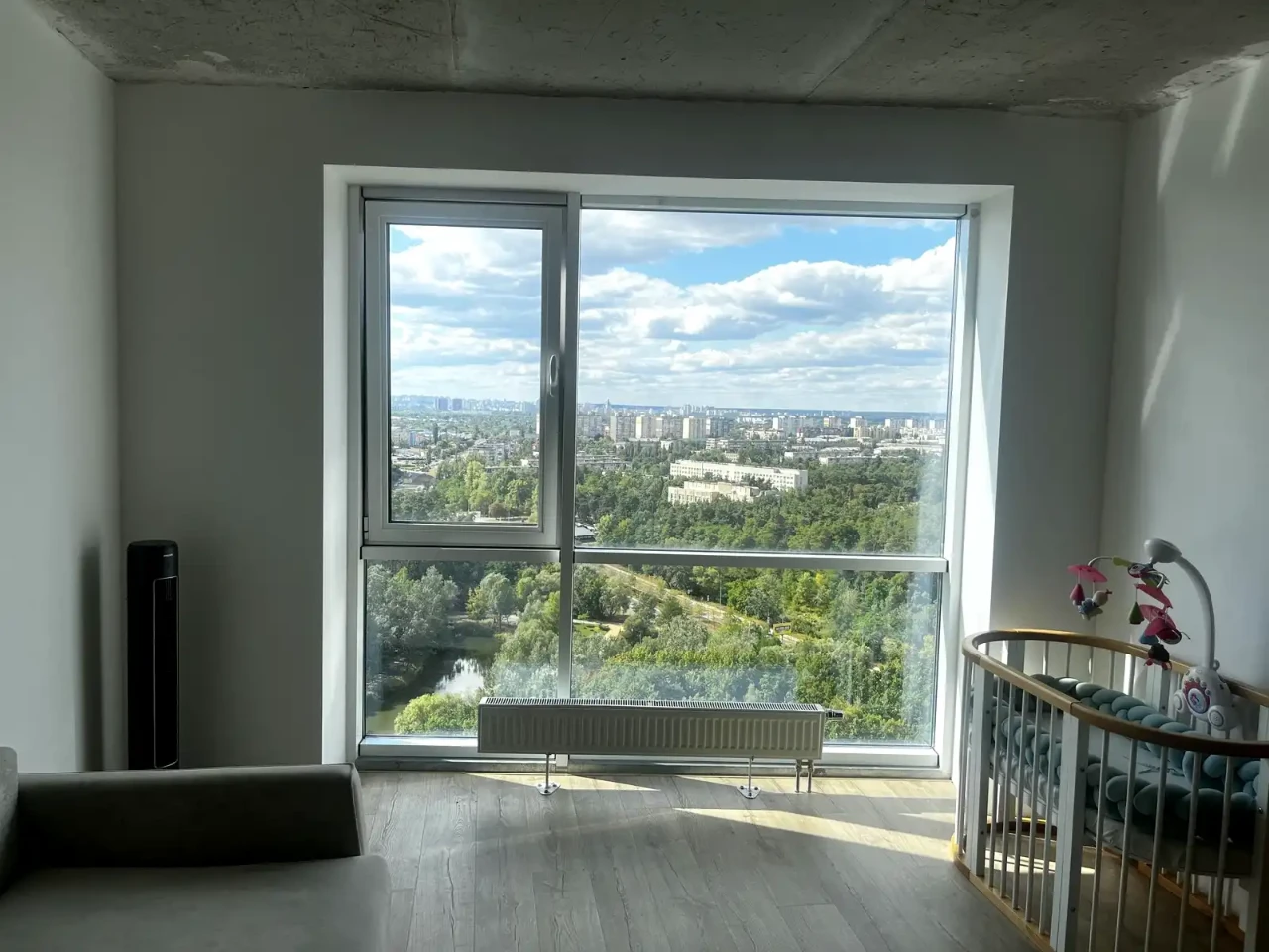 Sale of a 2-room apartment 62 sq.m 22/25 floor