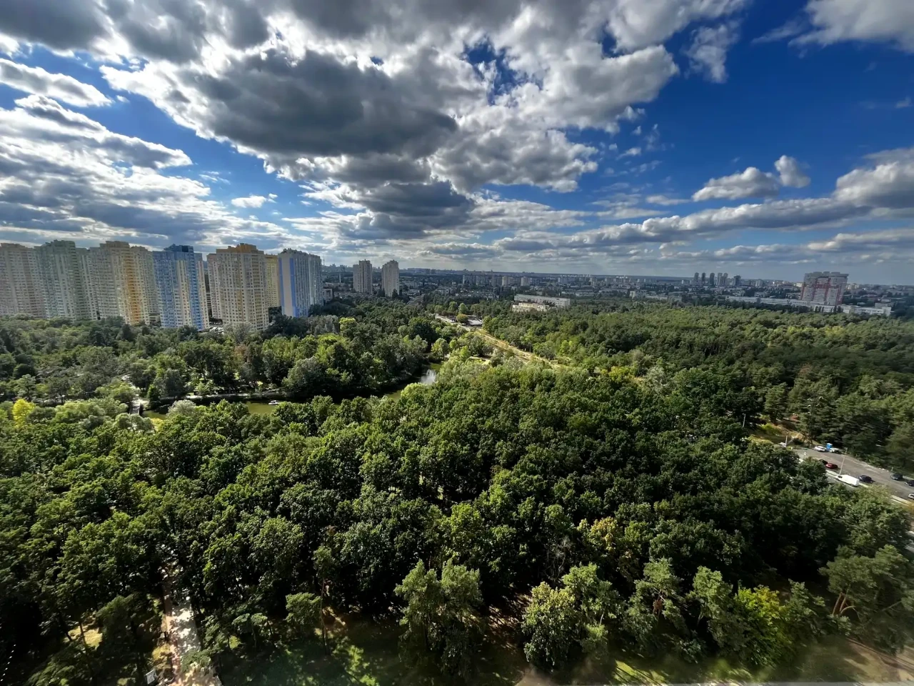Sale of a 2-room apartment 62 sq.m 22/25 floor
