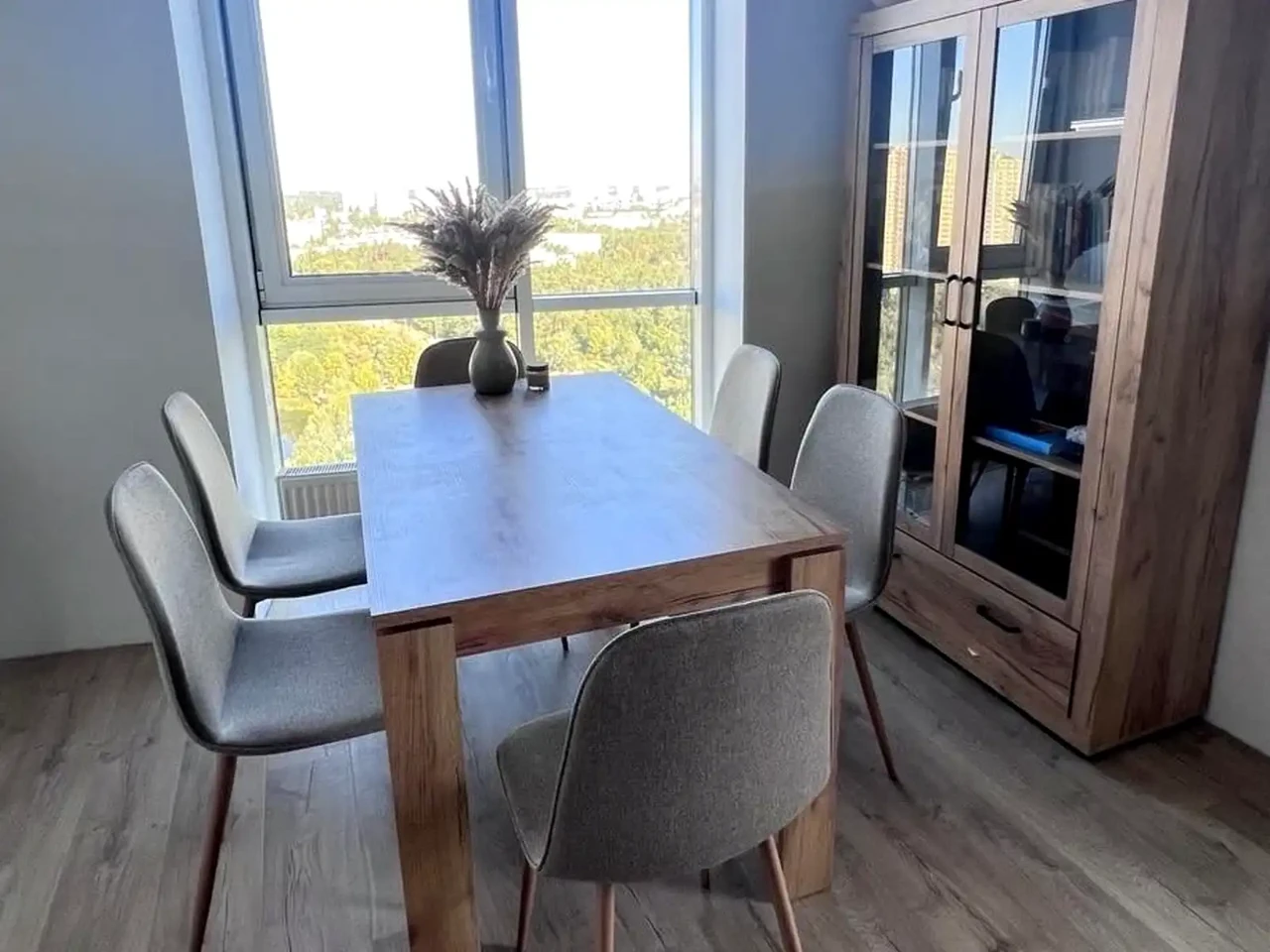 Sale of a 2-room apartment 62 sq.m 22/25 floor