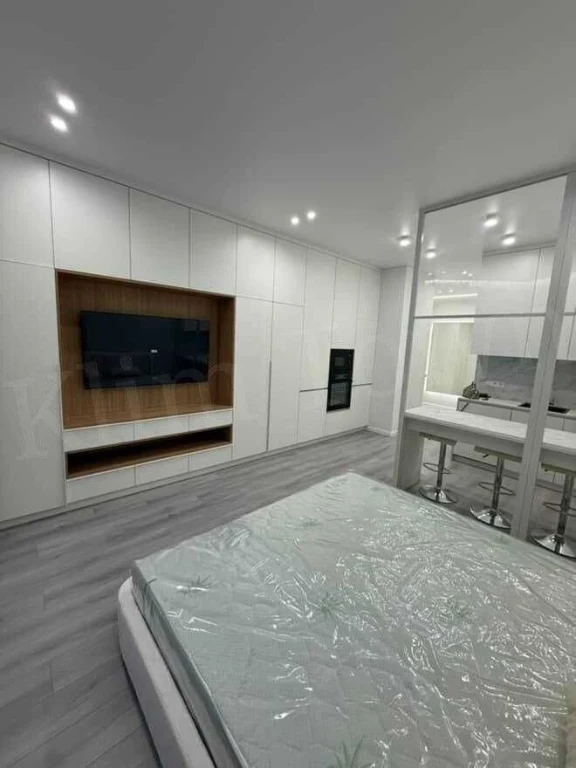 Sale of a studio apartment in the center of Kyiv (Novopecherskyi Lypy)