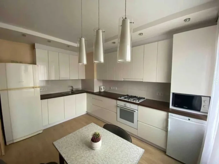 For Sale: 3-room apartment in Topol-3, Zaporizke Shose, 80.