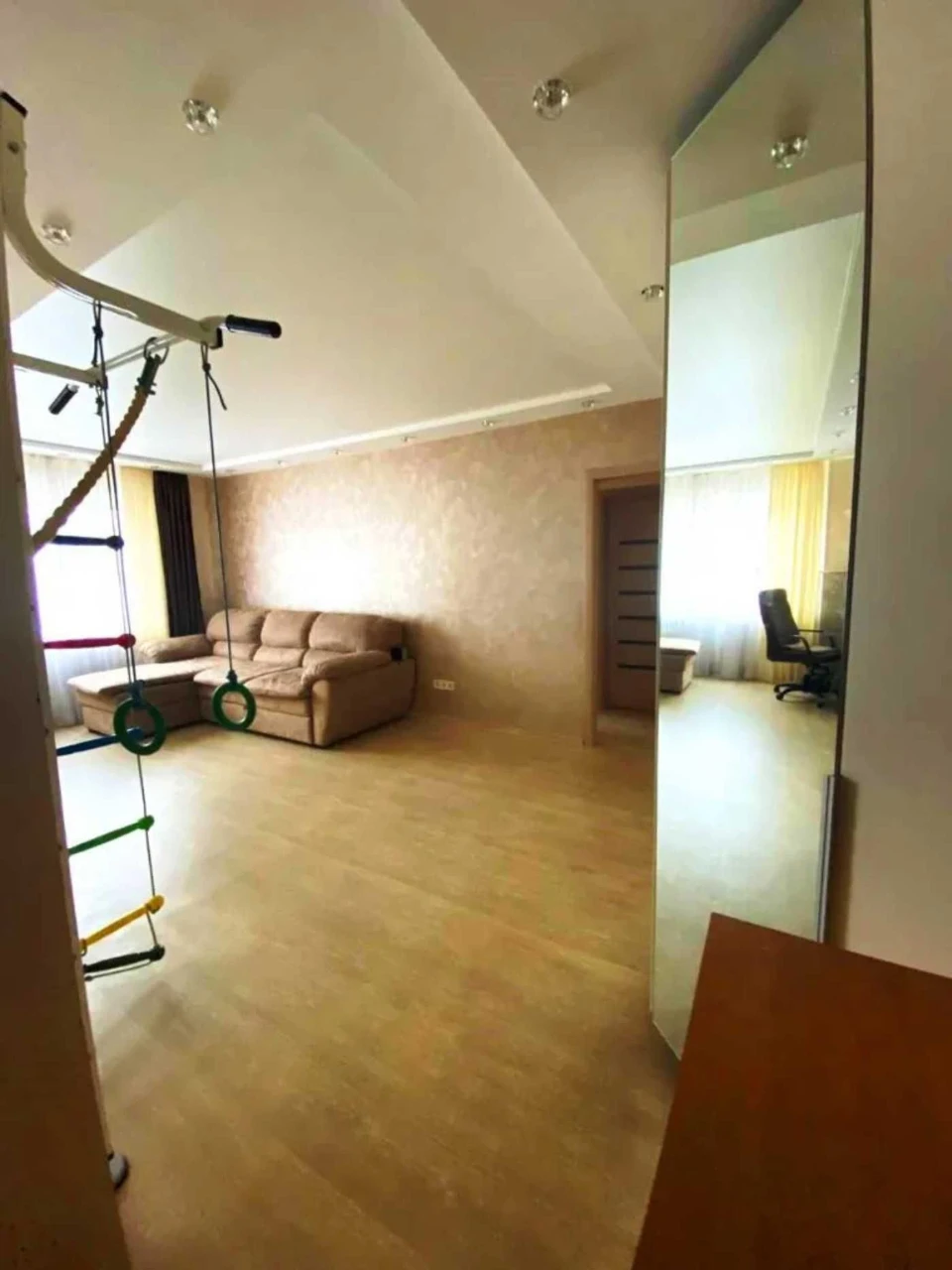 For Sale: 3-room apartment in Topol-3, Zaporizke Shose, 80.