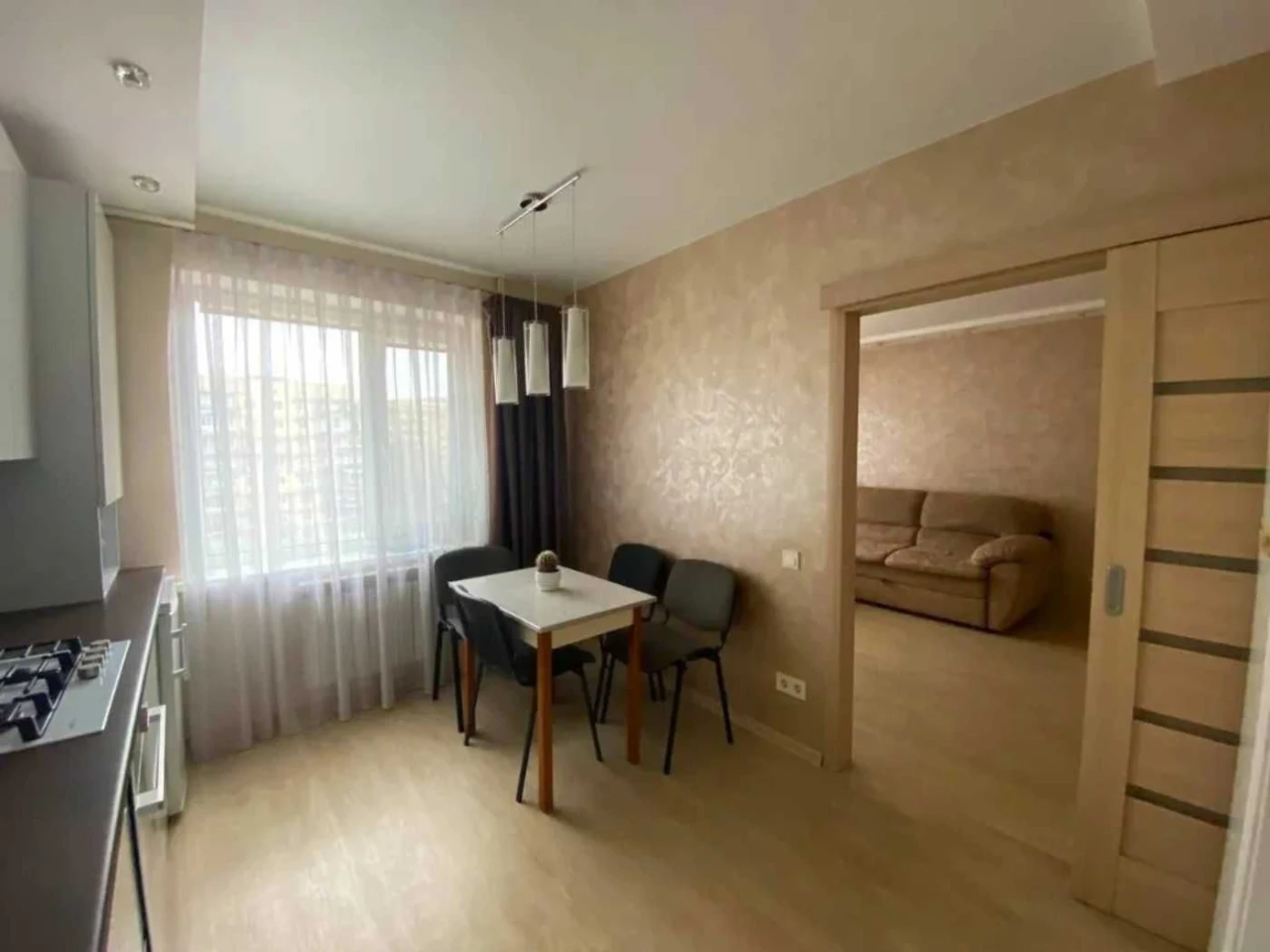 For Sale: 3-room apartment in Topol-3, Zaporizke Shose, 80.